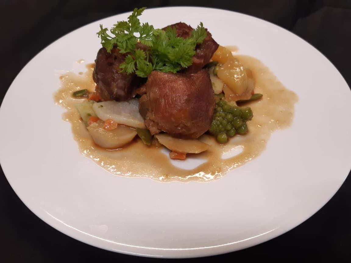 Logis Hotel Bellevue Restaurant La Pomme D'Or Coucy-le-Château-Auffrique Εξωτερικό φωτογραφία