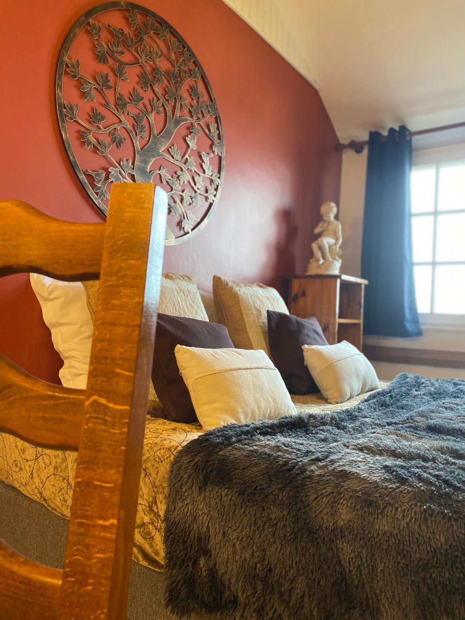 Logis Hotel Bellevue Restaurant La Pomme D'Or Coucy-le-Château-Auffrique Εξωτερικό φωτογραφία