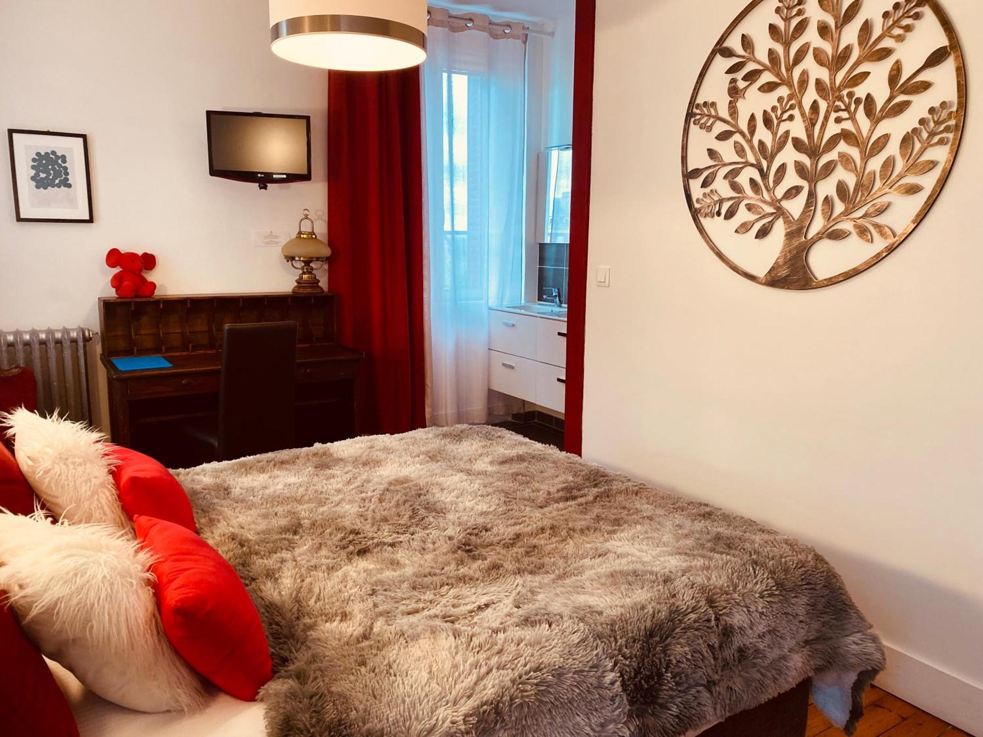 Logis Hotel Bellevue Restaurant La Pomme D'Or Coucy-le-Château-Auffrique Εξωτερικό φωτογραφία